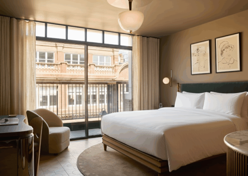 Classic with balcony