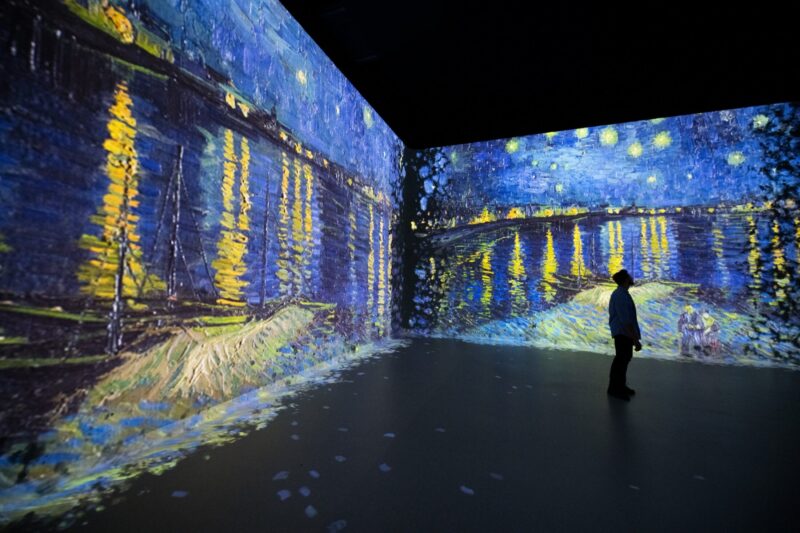 Frameless_Hero_Gallery-2_Van-Gogh-scaled