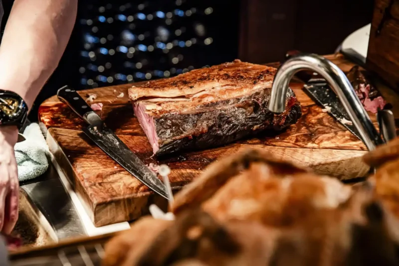 lore-of-the-land-pub-resturant-kitchen-fitzrovia-best-steak-in-london-07-scaled-66c666996142ewebpunique_idcover_6096
